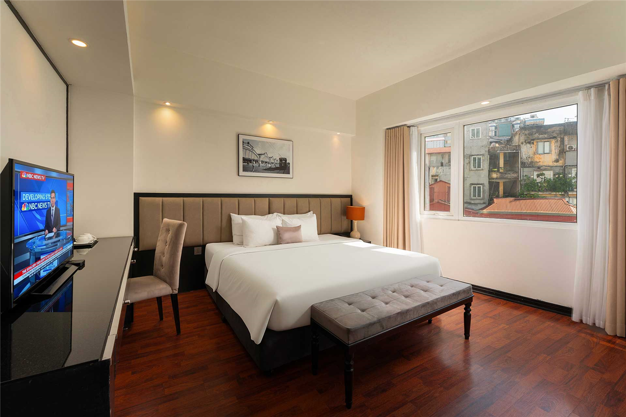 Executive Double/Twin City View