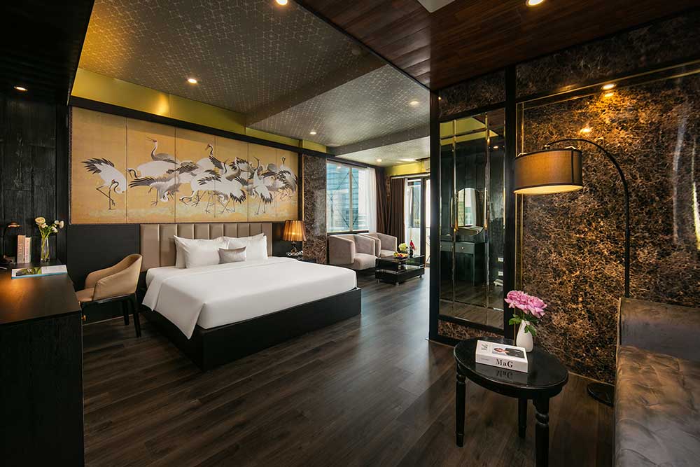 Ja Cosmo Suite Balcony with Jacuzzi